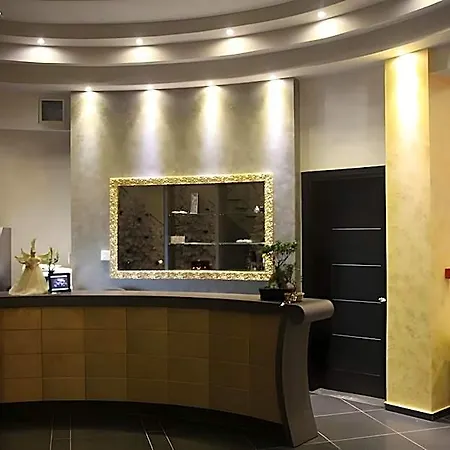 酒店 Chateau Rond Boutique 3*