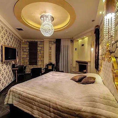 酒店 Chateau Rond Boutique 3*