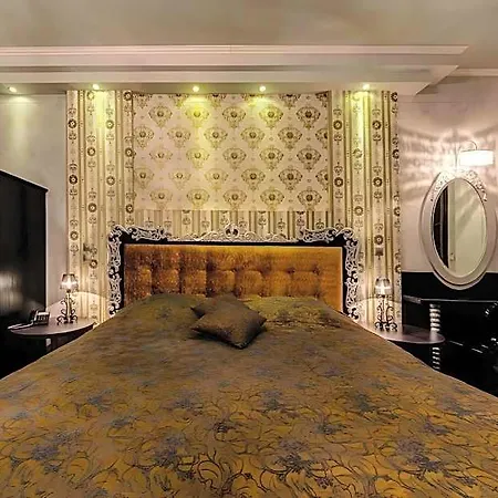 Chateau Rond Boutique Órma
