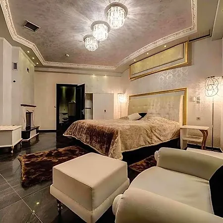 Chateau Rond Boutique