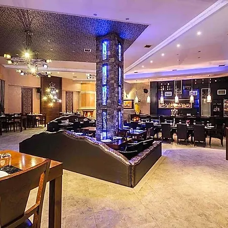 호텔 Chateau Rond Boutique 3*