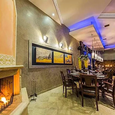 Chateau Rond Boutique 호텔 3*