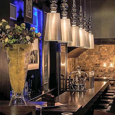 호텔 Chateau Rond Boutique 3*